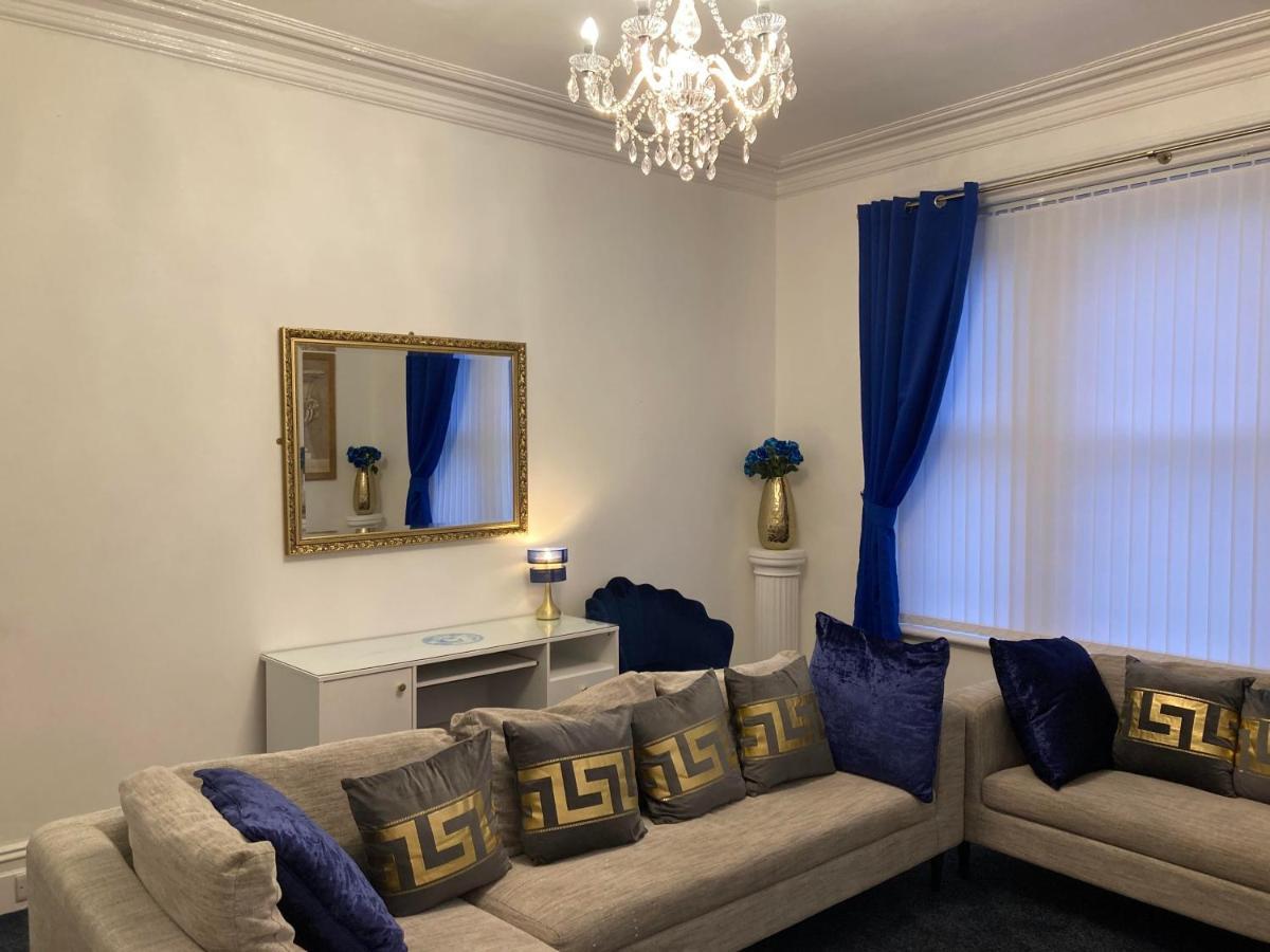 Agapi Apartment - Sea View Sleeps Ten แบล็คพูล ภายนอก รูปภาพ